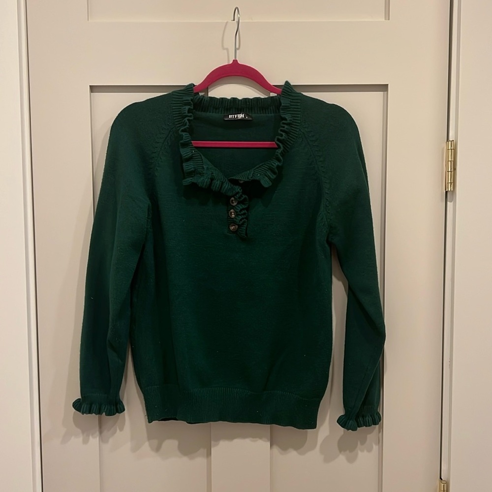 Women’s green sweater top